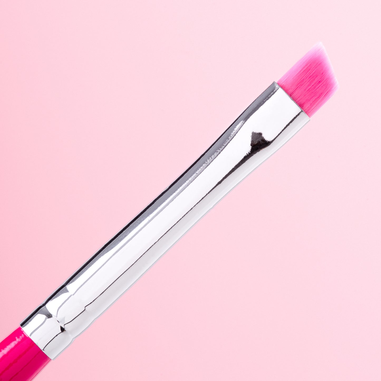 MIA Pro lashes – Brush No.3